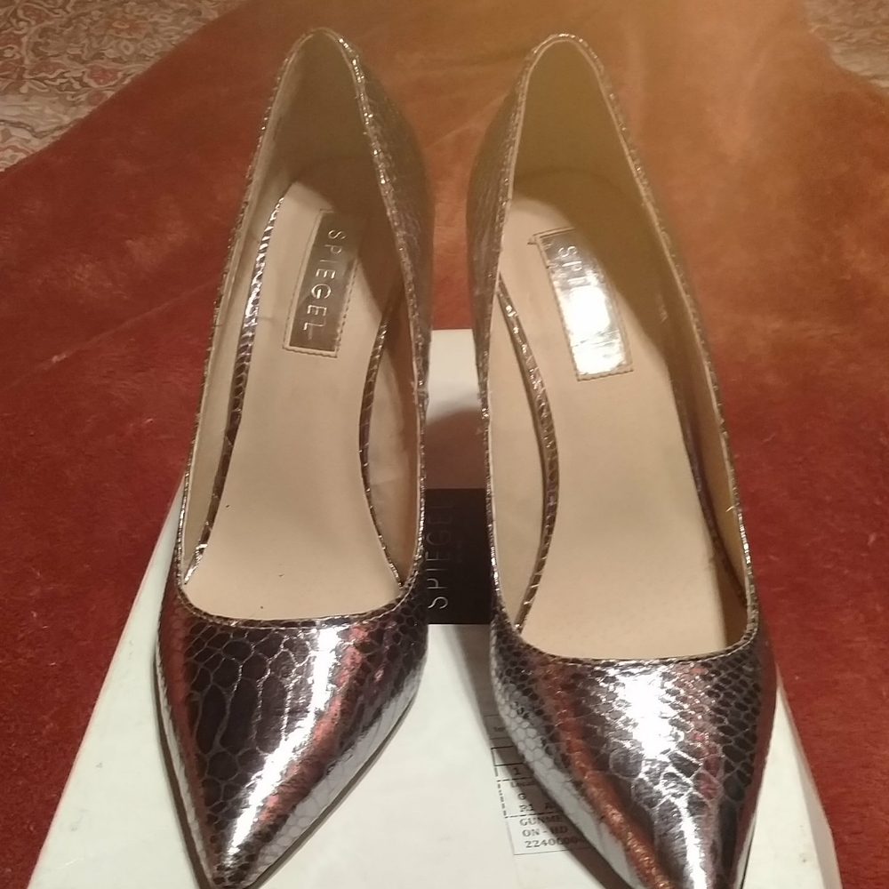 Shoe